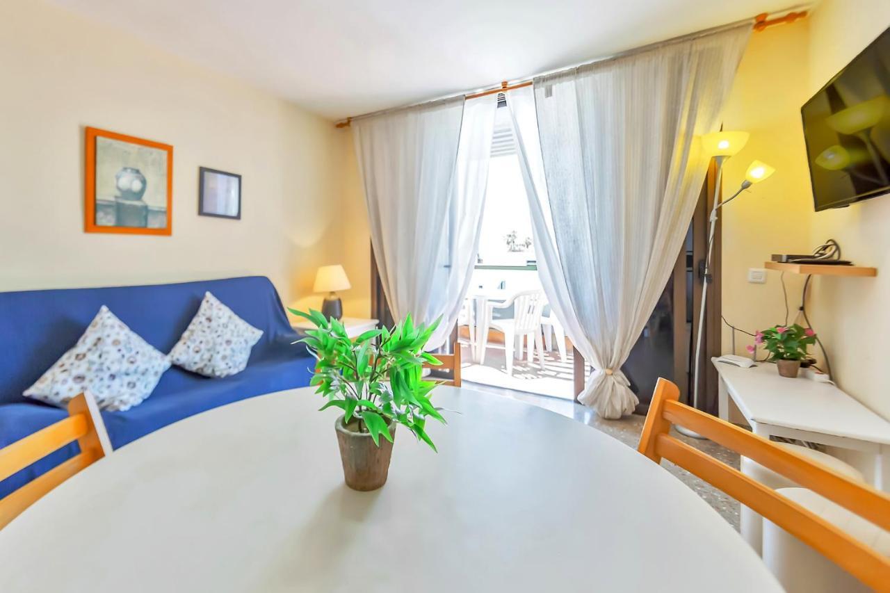 Apartment Near Playa De Las Americas With Wifi And Pool, Tenerife Sur Ngoại thất bức ảnh